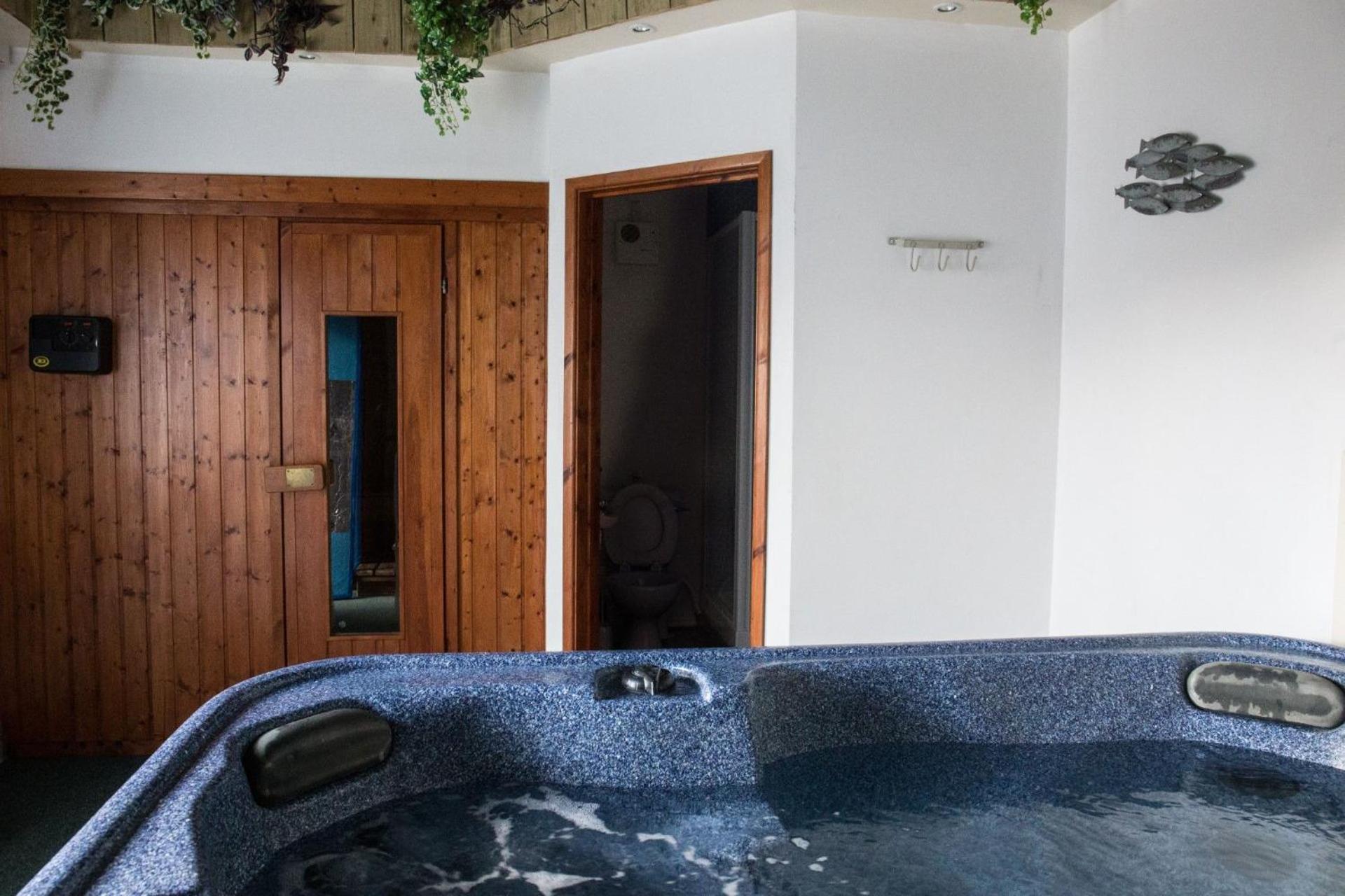 The Stables Villa Hartland Dış mekan fotoğraf